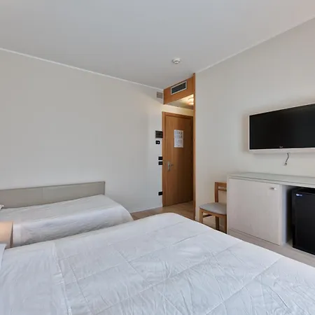 Hotel Columbus Lignano Sabbiadoro Exterior photo