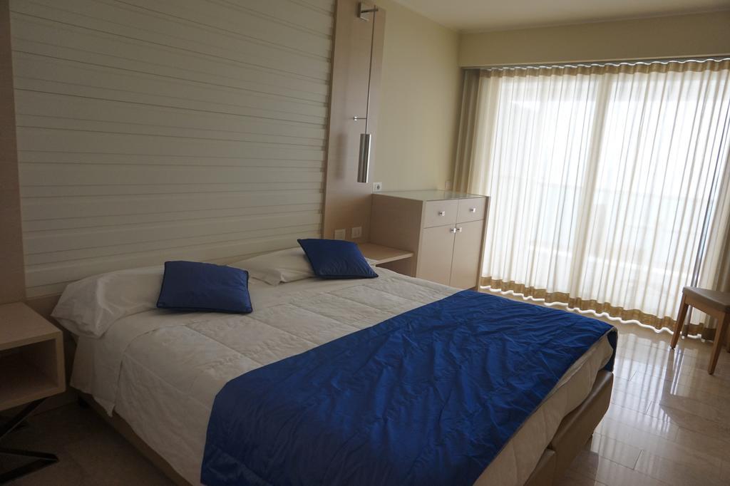 Columbus 4*